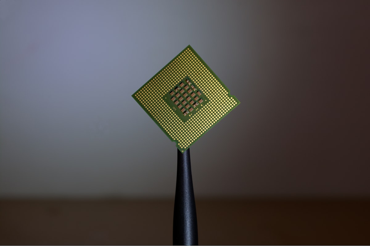 肖特基与快恢复二极管的区别与应用插图